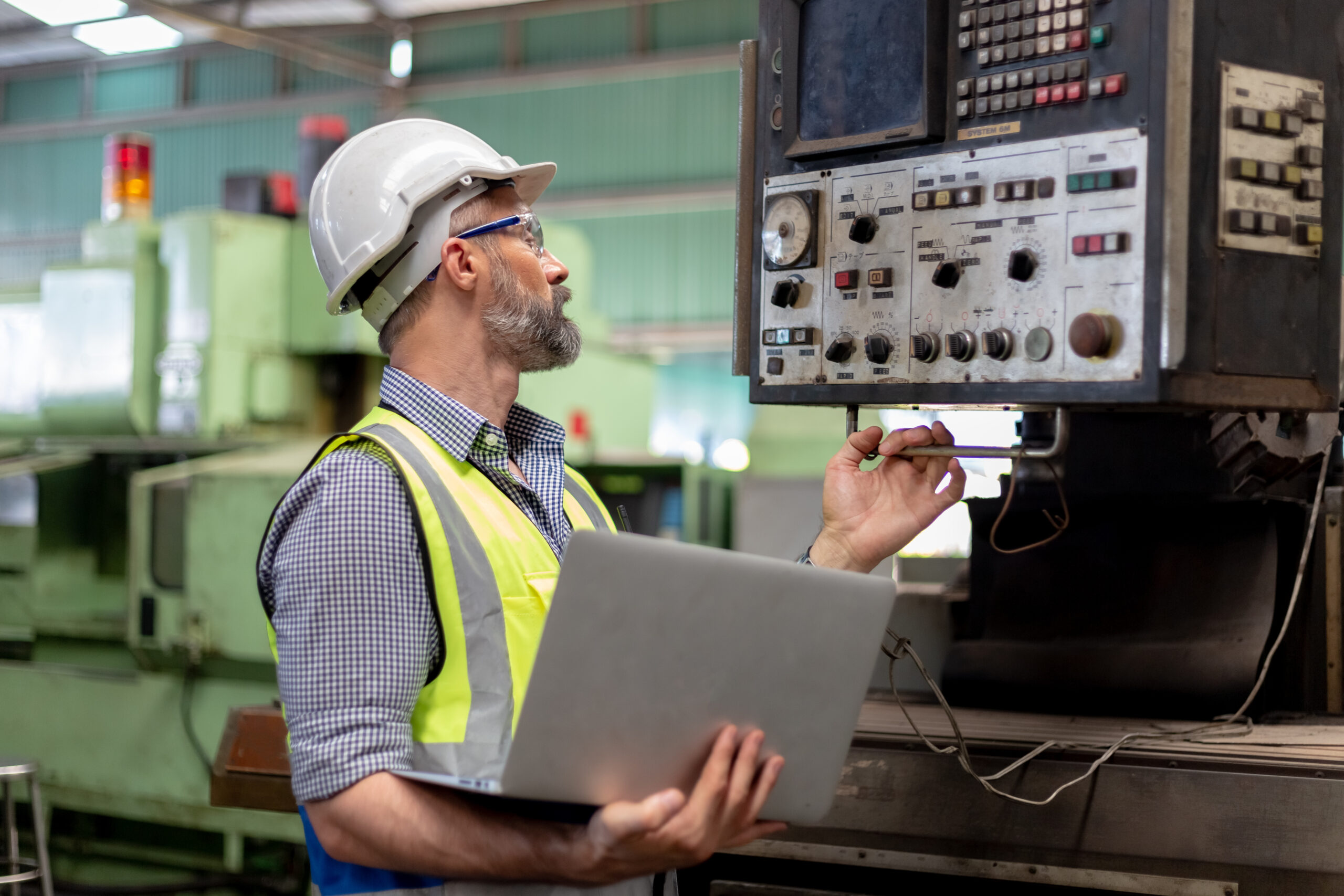 How CMMS Software Transforms Maintenance Management for Manufacturers
